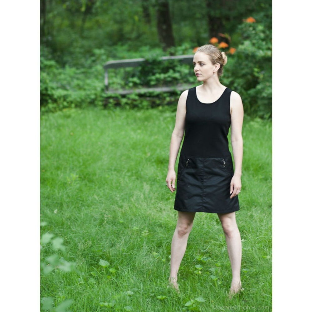 Vintage Anne Klein 90s Y2K Black Wool Mini Dress
